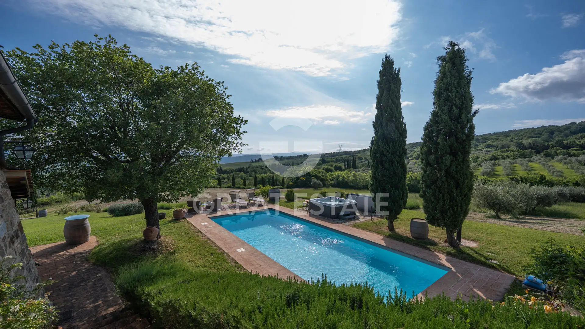 House 216m² in Italy, Siena. Priced at 890000€ rent photo-13