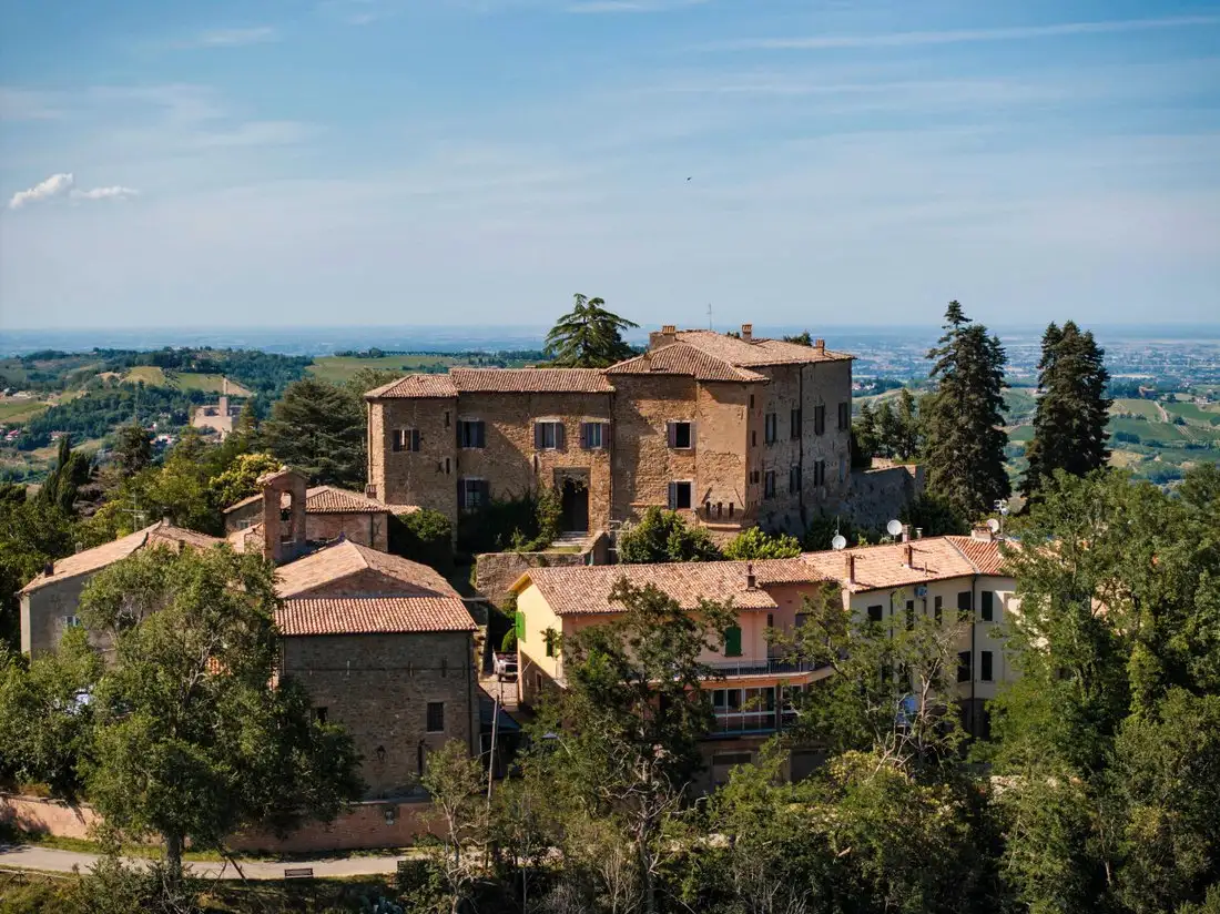 Castle 666m² in Italy, Monteleone d'Orvieto. Priced at 5098861$ rent photo-4