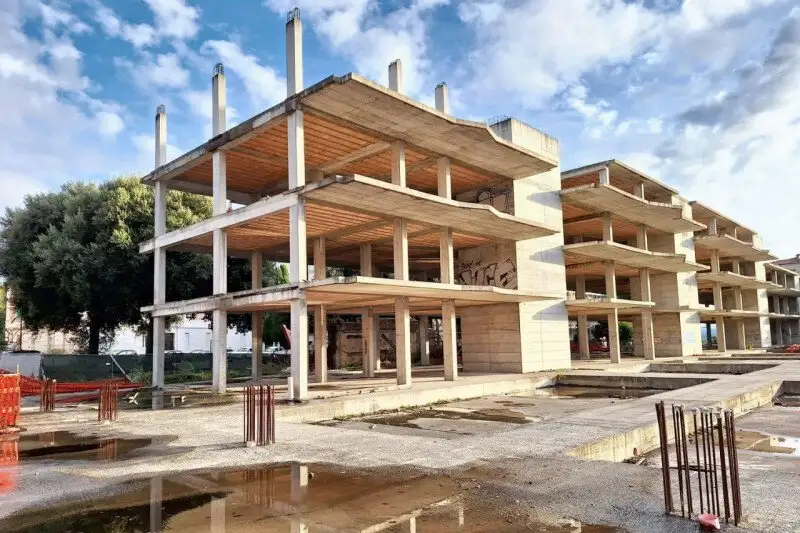 Castle 13355m² in Italy, Macerata. Priced at 3795834$ rent photo-2