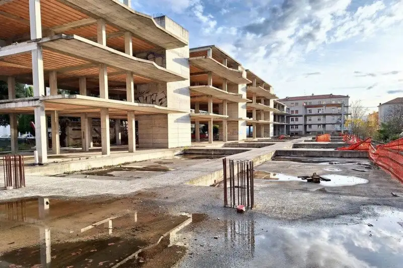 Castle 13355m² in Italy, Macerata. Priced at 3795834$ rent photo-3