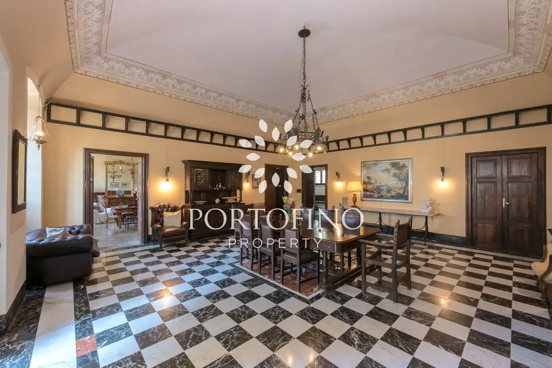 Castle 600m² in Italy, Pontebosio. Priced at 888653$ rent photo-5