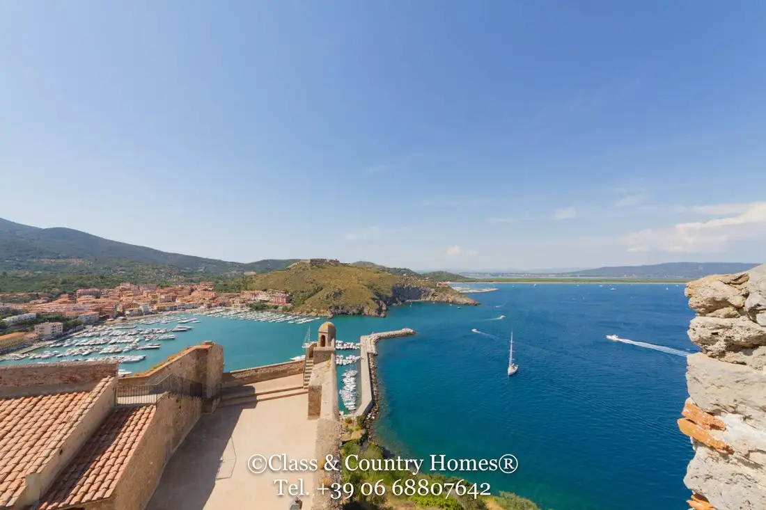 Castle 132m² in Italy, Porto Ercole. Priced at 849031$ rent photo-3