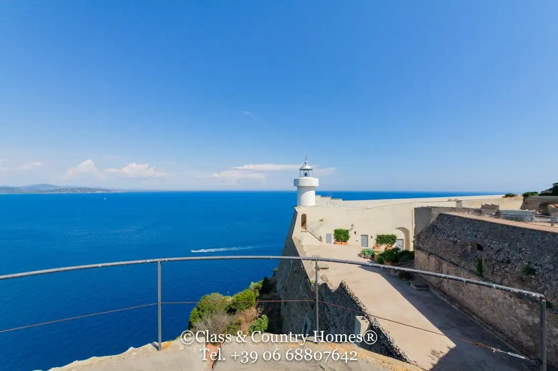 Castle 132m² in Italy, Porto Ercole. Priced at 849031$ rent photo-4
