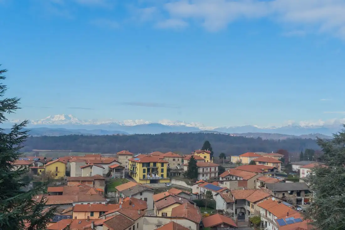 Castle 800m² in Italy, Montonate. Priced at 1896171$ rent photo-4