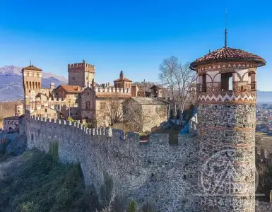 Buy in Italy for 33961277$