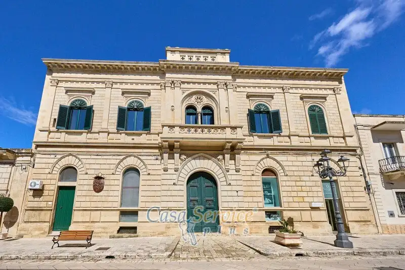 Castle 800m² in Italy, Poggiardo. Priced at 2037676$ rent photo-1