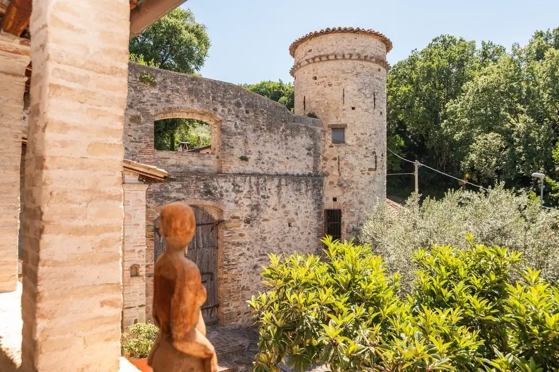 Castle 633m² in Italy, Treggio. Priced at 899973$ rent photo-1