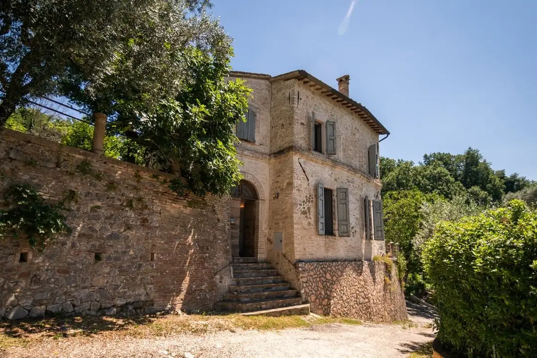 Castle 633m² in Italy, Treggio. Priced at 899973$ rent photo-3
