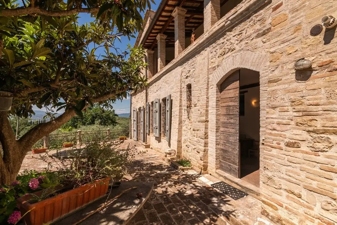 Castle 633m² in Italy, Treggio. Priced at 899973$ rent photo-5