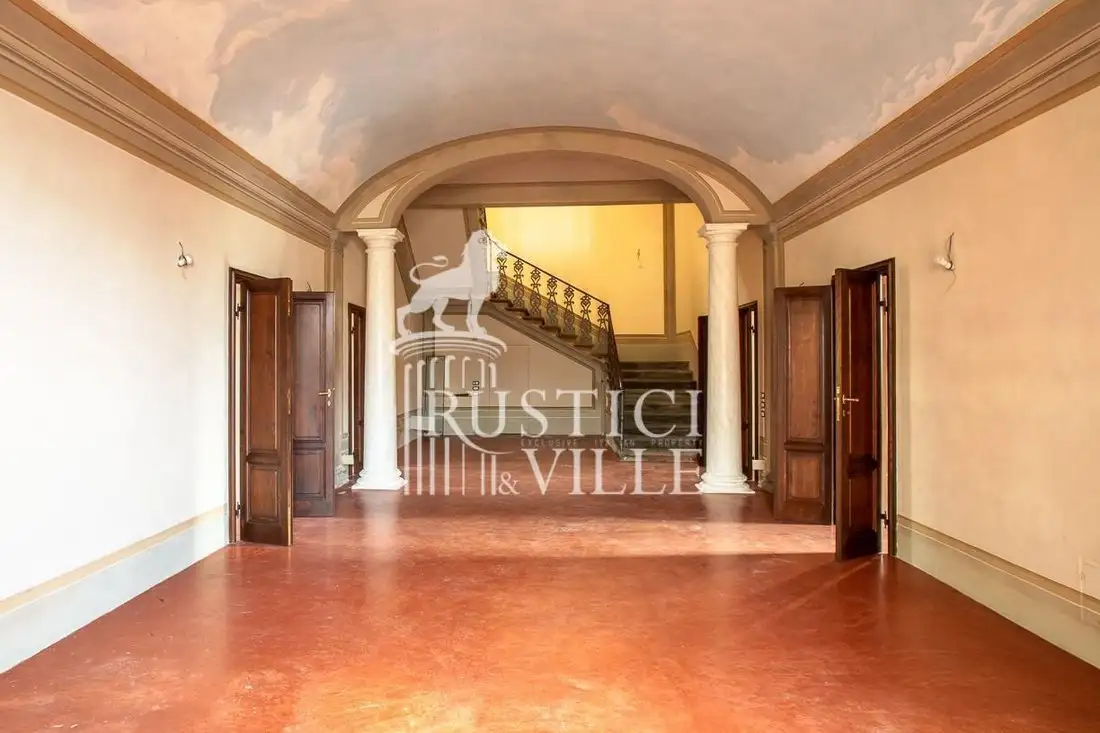 Castle 650m² in Italy, Pisa. Priced at 1064120$ rent photo-2
