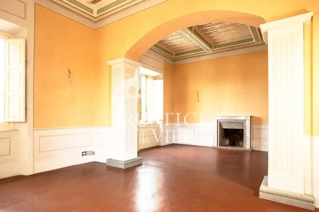 Castle 650m² in Italy, Pisa. Priced at 1064120$ rent photo-3