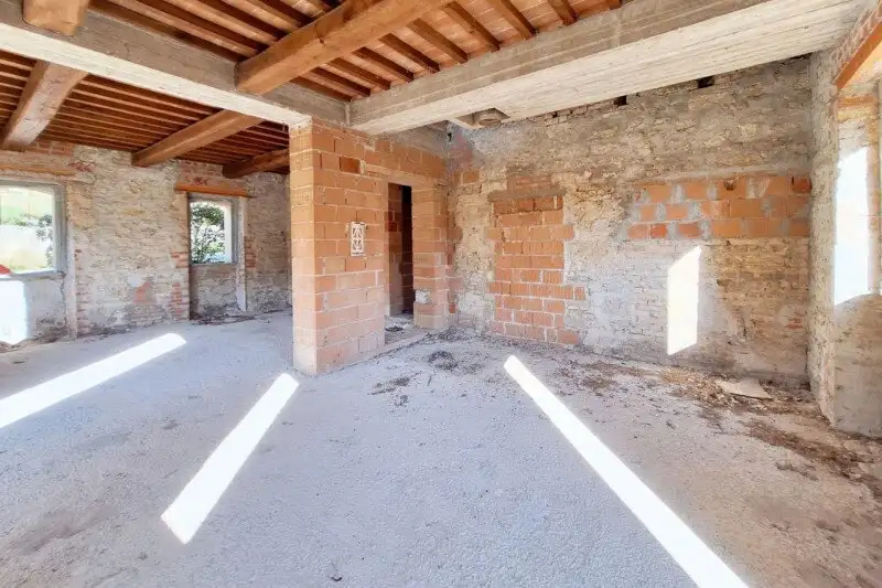 Castle 5908m² in Italy, Gubbio. Priced at 679225$ rent photo-3