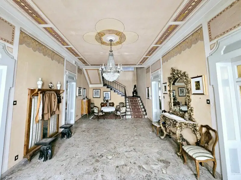Castle 500m² in Italy, Montagnana. Priced at 543380$ rent photo-2
