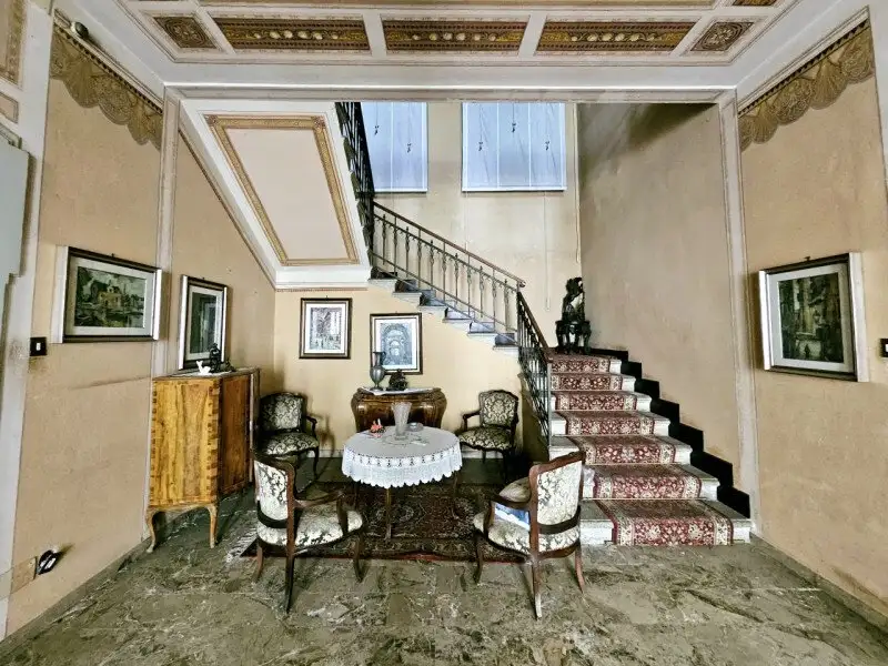 Castle 500m² in Italy, Montagnana. Priced at 543380$ rent photo-4