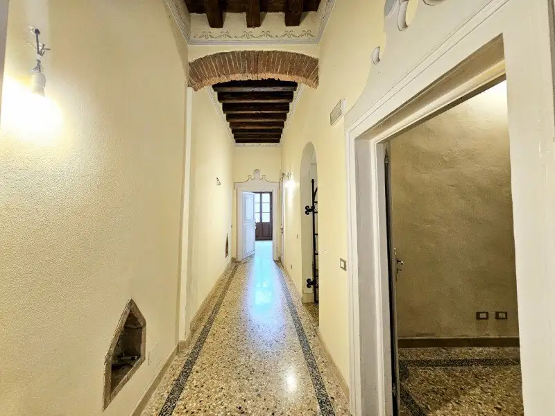 Castle 300m² in Italy, Montagnana. Priced at 583001$ rent photo-2