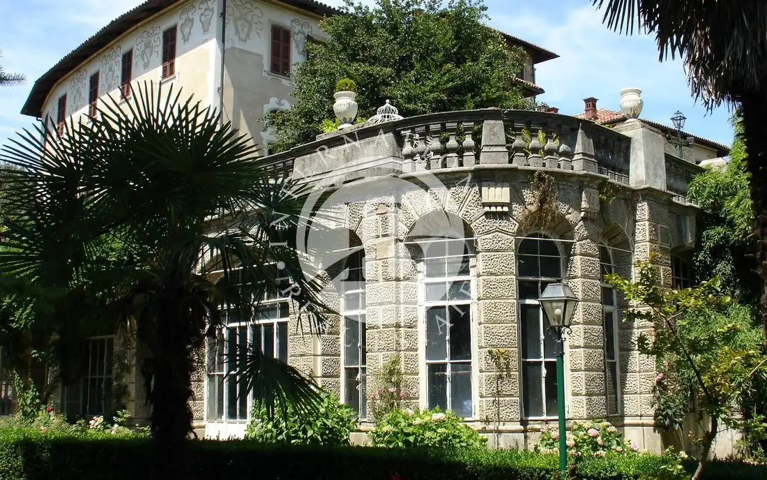 Castle 2900m² in Italy, Mercenasco. Priced at 3282923$ rent photo-2