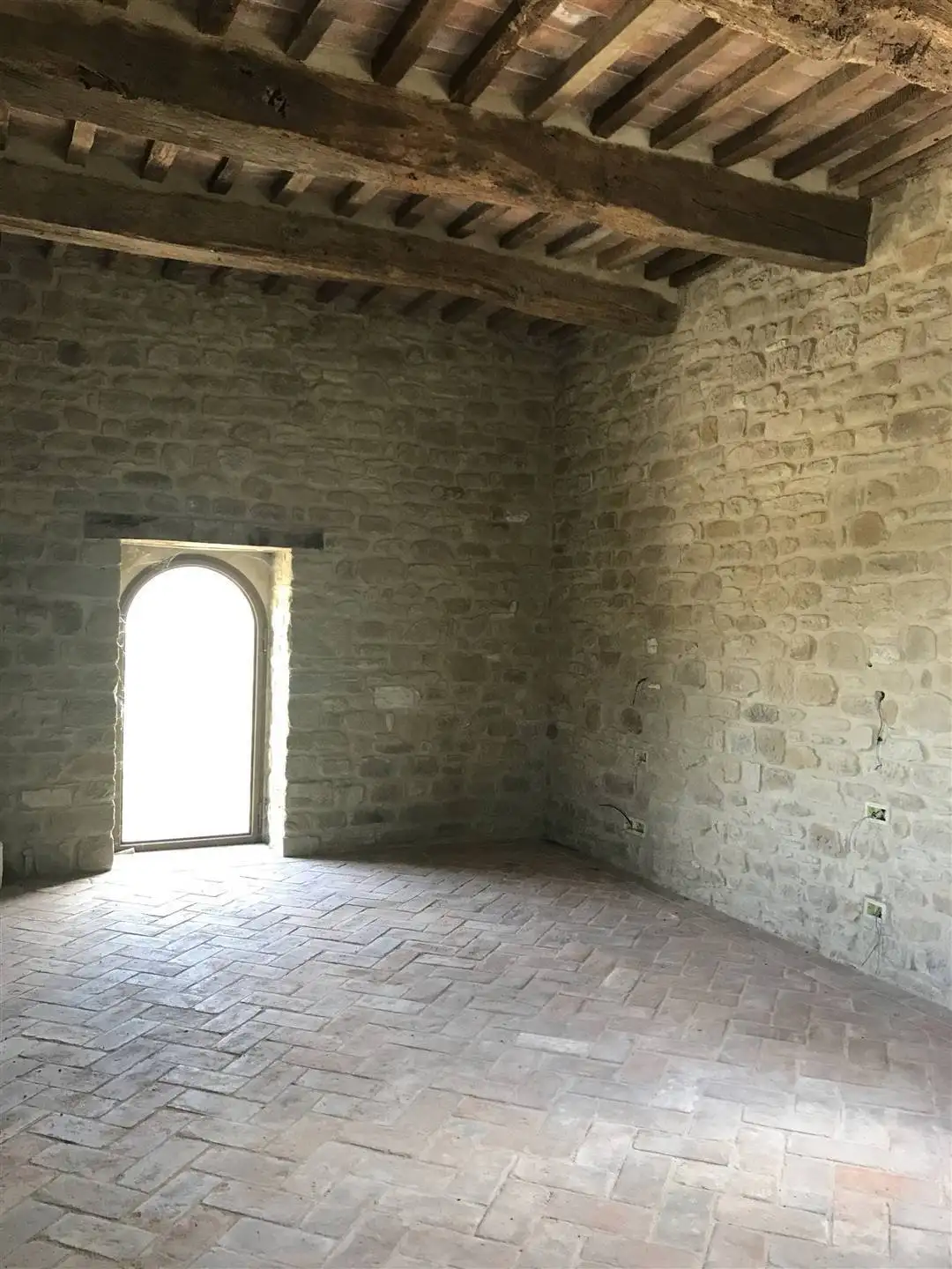 Castle 1012m² in Italy, Passignano sul Trasimeno. Priced at 2603697$ rent photo-3