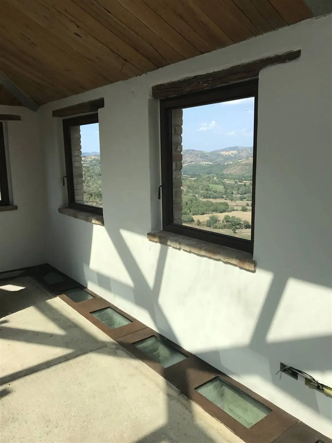 Castle 1012m² in Italy, Passignano sul Trasimeno. Priced at 2603697$ rent photo-5