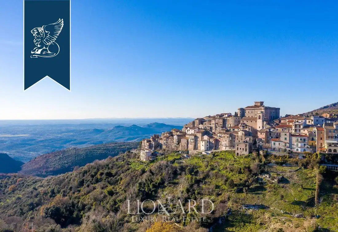 Castle 2000m² in Italy, San Polo dei Cavalieri. Priced at 3622536$ rent photo-1