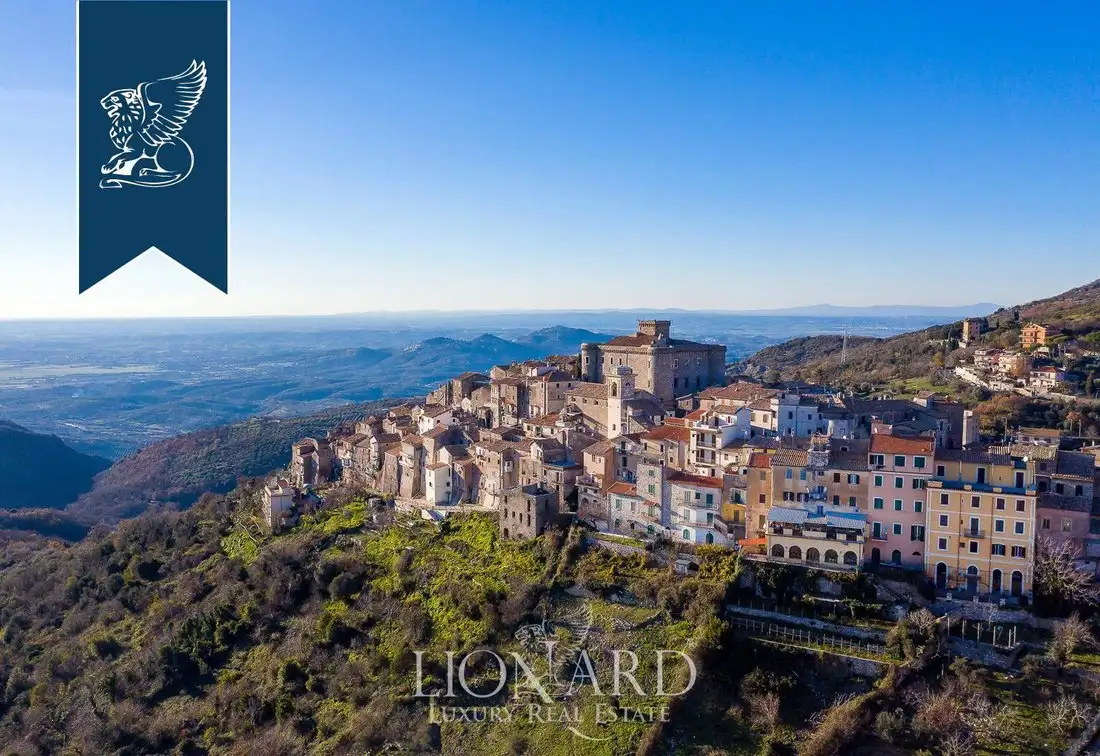 Castle 2000m² in Italy, San Polo dei Cavalieri. Priced at 3622536$ rent photo-2