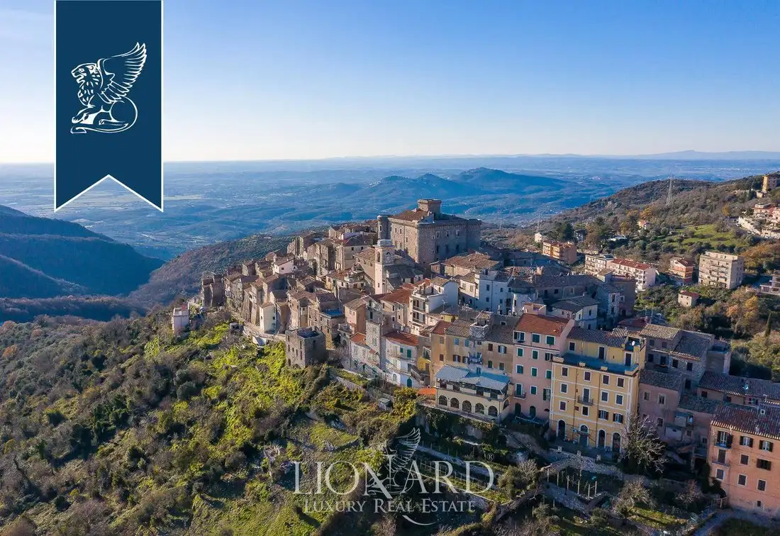 Castle 2000m² in Italy, San Polo dei Cavalieri. Priced at 3622536$ rent photo-3