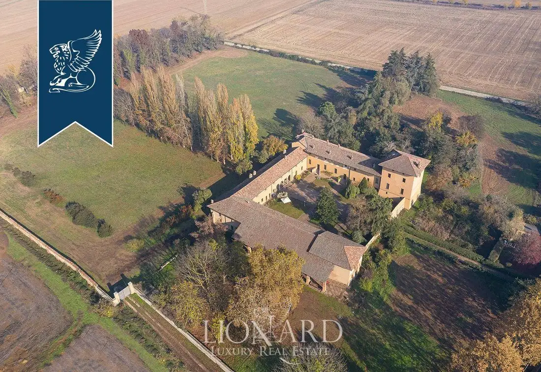 Castle 2800m² in Italy, Vellezzo Bellini. Priced at 6679051$ rent photo-1