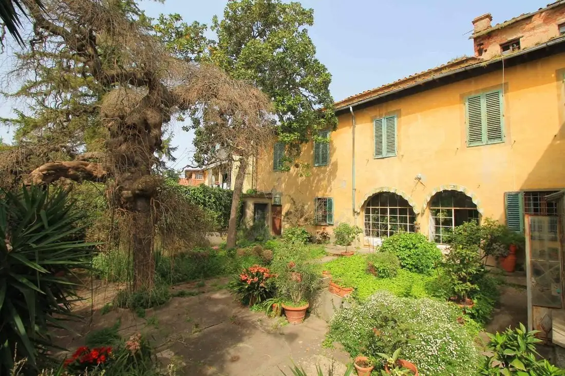 Castle 1300m² in Italy, Cerreto Guidi. Priced at 1132042$ rent photo-2