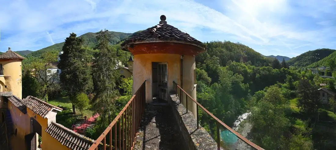 Castle 901m² in Italy, Isola del Cantone. Priced at 735827$ rent photo-5