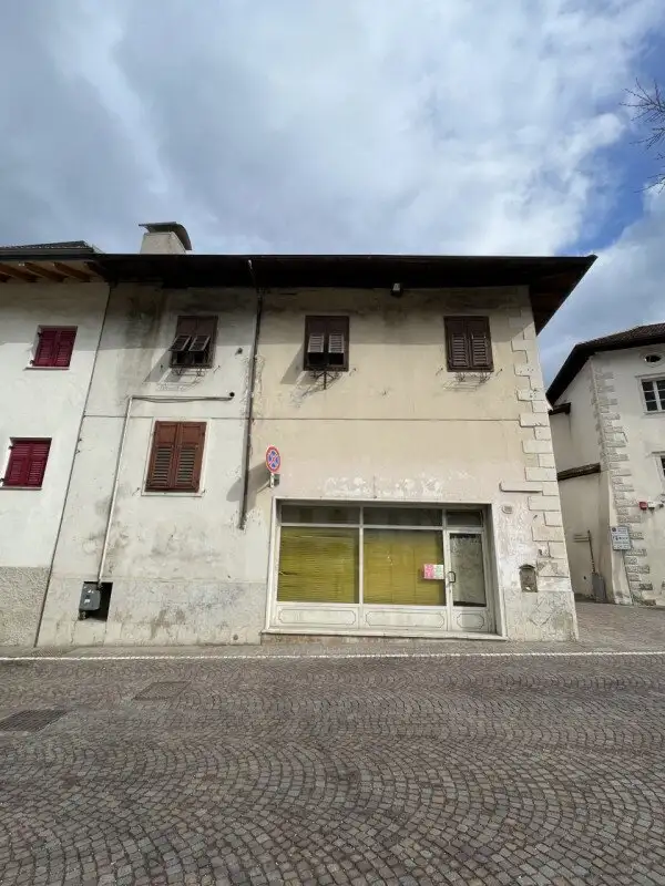 Castle 1000m² in Italy, Salorno. Priced at 509419$ rent photo-4