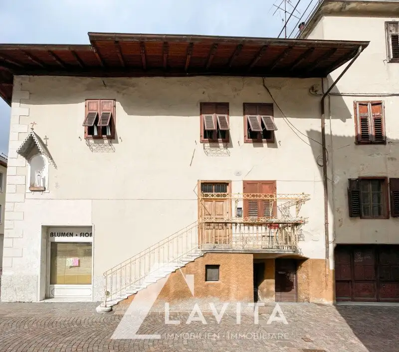 Castle 1000m² in Italy, Salorno. Priced at 509419$ rent photo-5