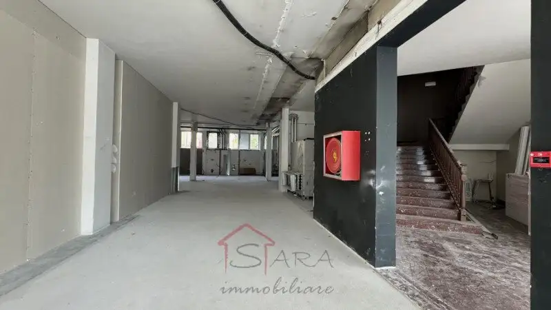 Castle 3000m² in Italy, Padova. Priced at 1867870$ rent photo-2
