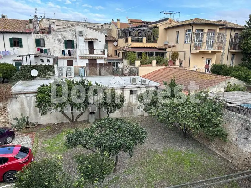 Castle 300m² in Italy, Orbetello. Priced at 554700$ rent photo-4