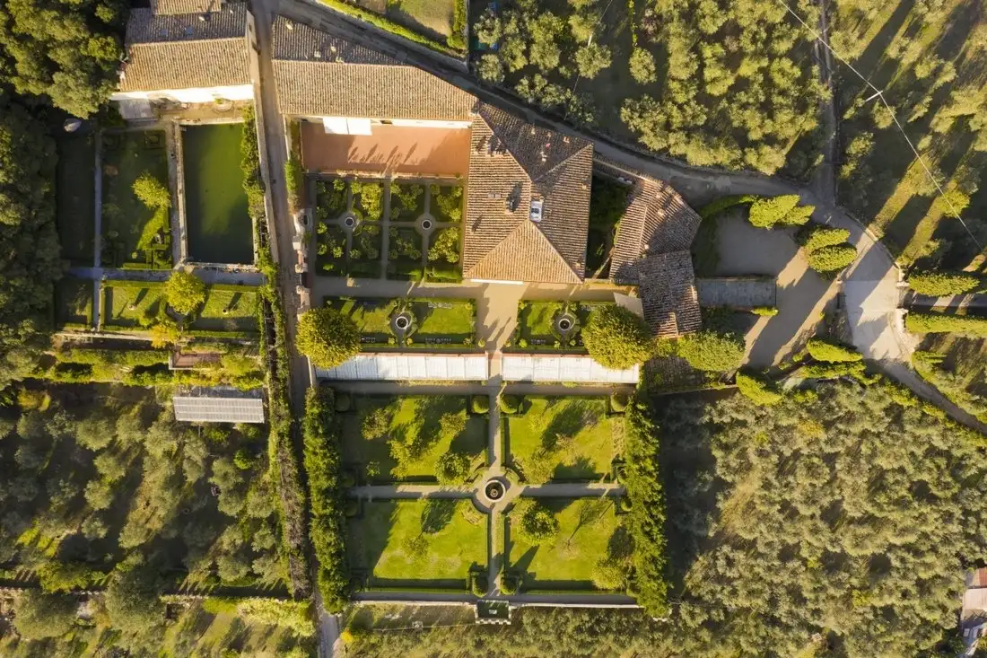 Castle 1500m² in Italy, Florence. Priced at 11207221$ rent photo-1