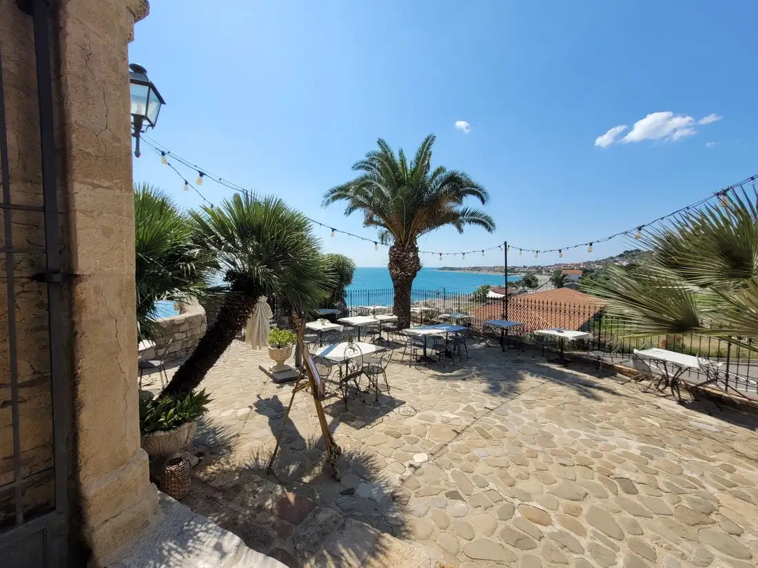 Castle 901m² in Italy, Borgata Marina. Priced at 33961277$ rent photo-5