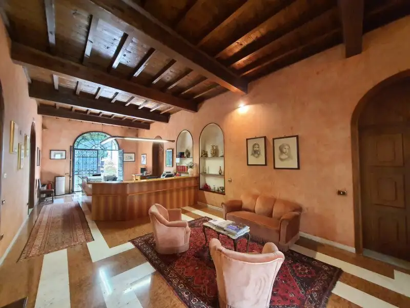 Castle 700m² in Italy, Rovigo. Priced at 735827$ rent photo-5