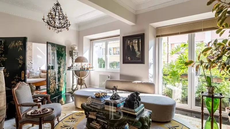 Flat 135m² in Portugal, Lisbon. Priced at 953520£ rent photo-2
