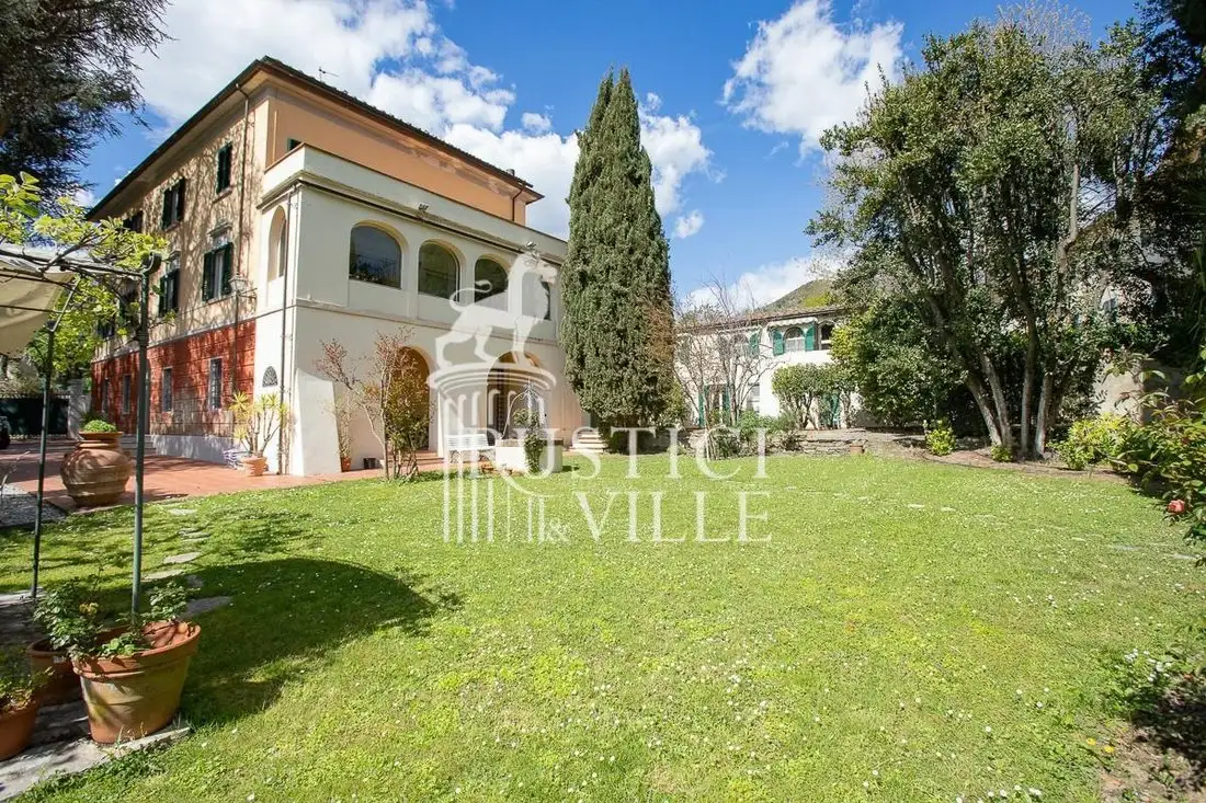 Castle 700m² in Italy, Riglione-Oratoio. Priced at 1245246$ rent photo-2
