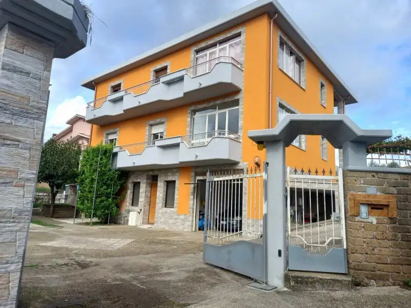 Castle 430m² in Italy, Rignano Flaminio. Priced at 961104$ rent photo-1