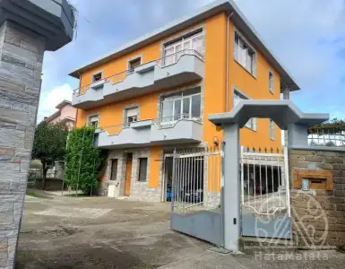 Buy in Italy for 961104$