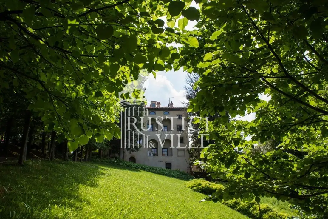 Castle 815m² in Italy, Pisa. Priced at 2660300$ rent photo-1
