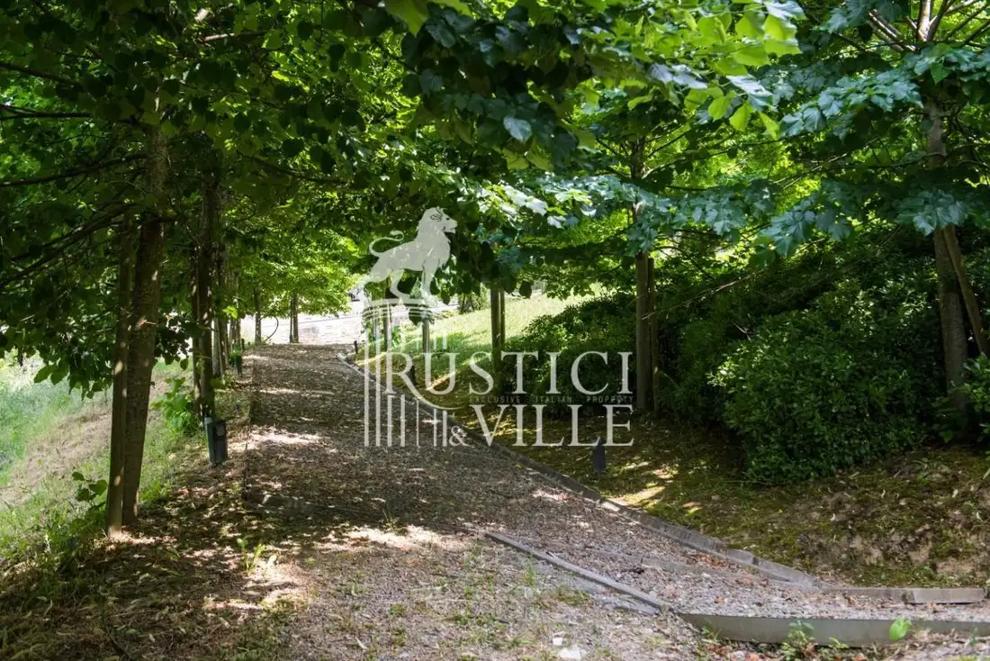 Castle 815m² in Italy, Pisa. Priced at 2660300$ rent photo-4