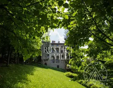 Buy in Italy for 2660300$