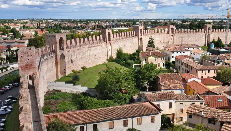 Castle 600m² in Italy, Cittadella. Priced at 1301848$ rent photo-4