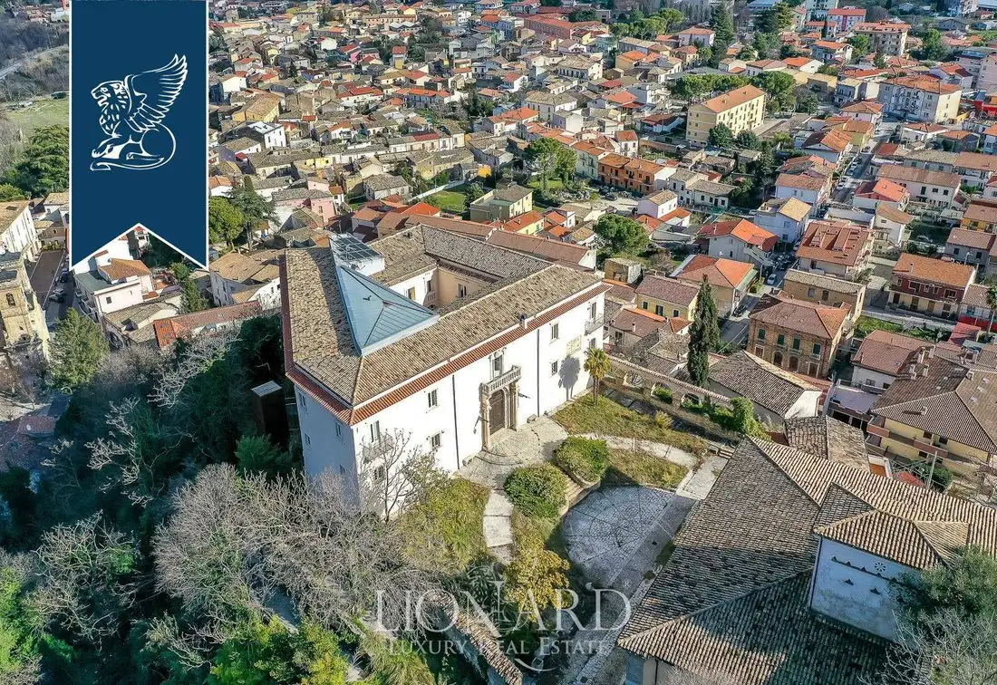 Castle 3200m² in Italy, Torre de' Passeri. Priced at 3962149$ rent photo-2