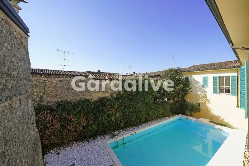 Castle 200m² in Italy, Cavriana. Priced at 667905$ rent photo-4