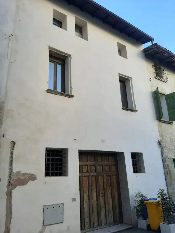 Castle 210m² in Italy, Asolo. Priced at 566021$ rent photo-2