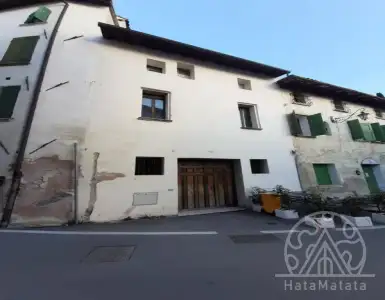 Buy in Italy for 566021$