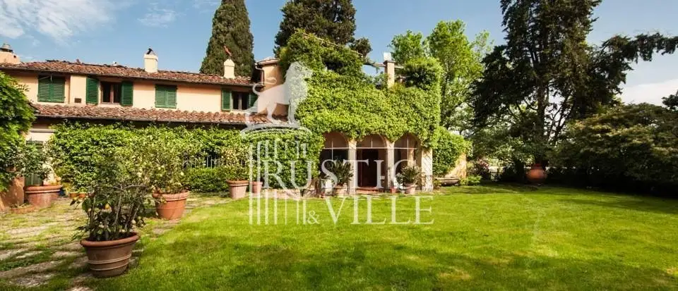 Castle 1050m² in Italy, Pisa. Priced at 1811268$ rent photo-3