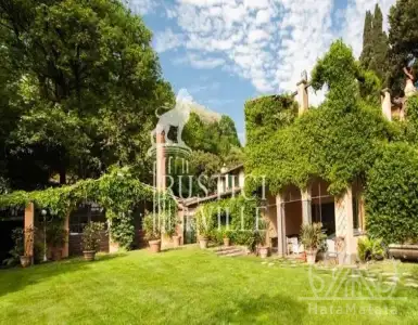 Buy in Italy for 1811268$