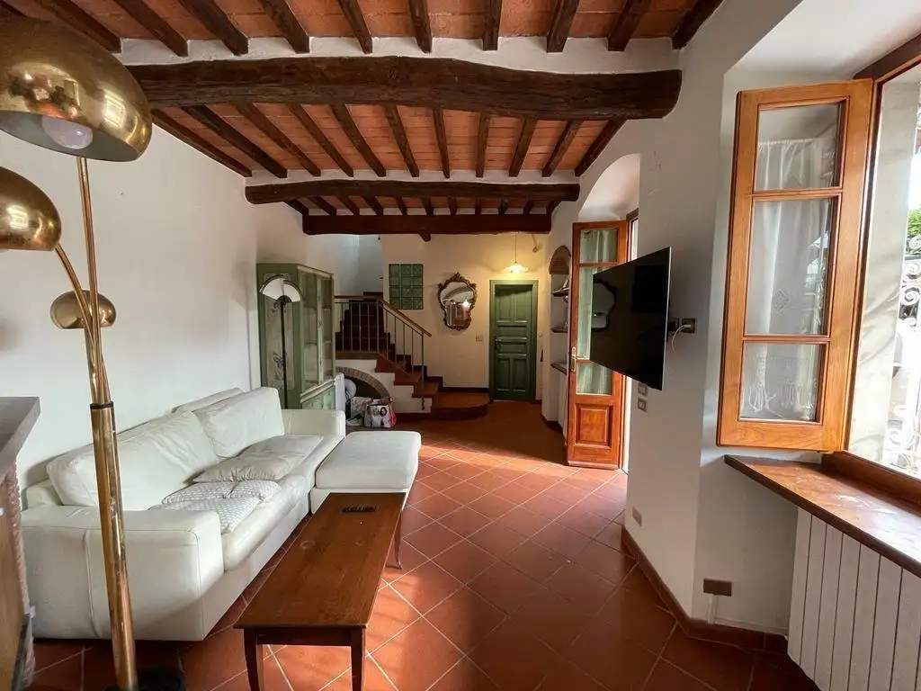 Castle 75m² in Italy, Forte dei Marmi. Priced at 928274$ rent photo-2